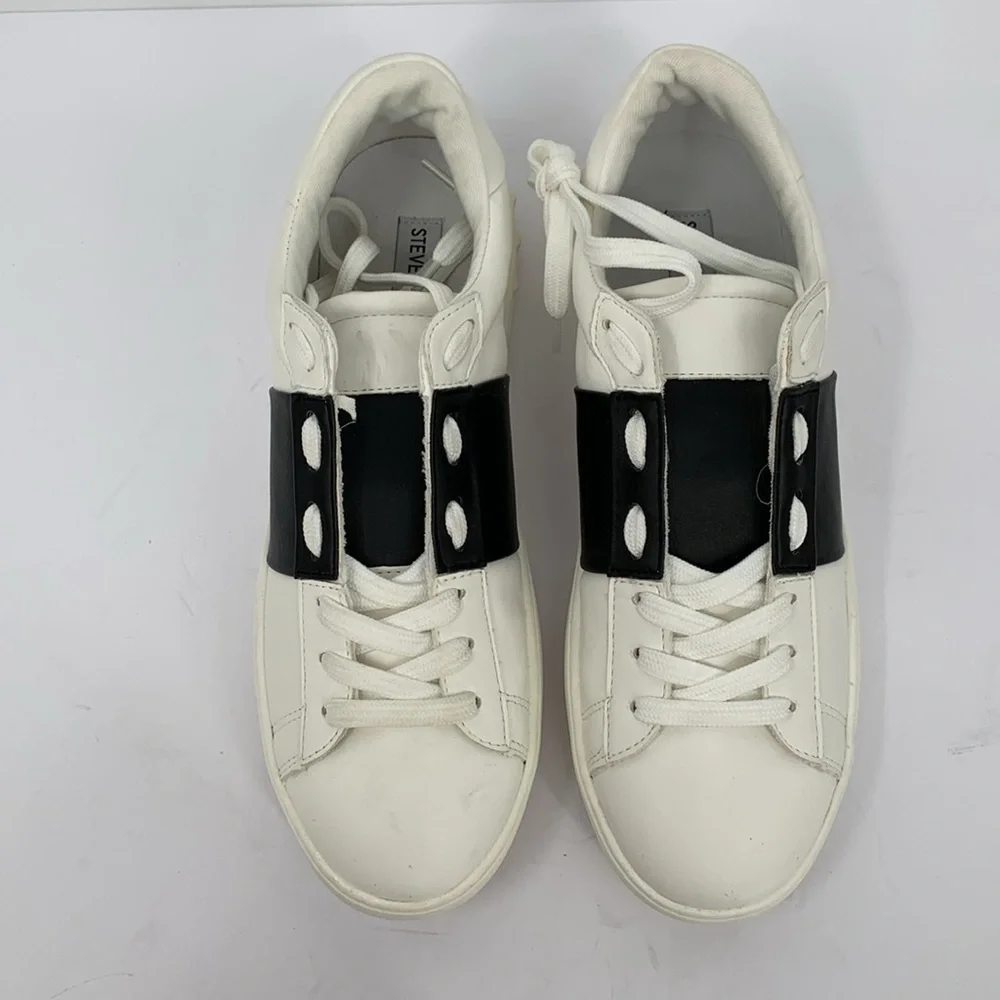 Steve Madden Keaton sneaker shoe white black preppy lace-up tie women 9.5